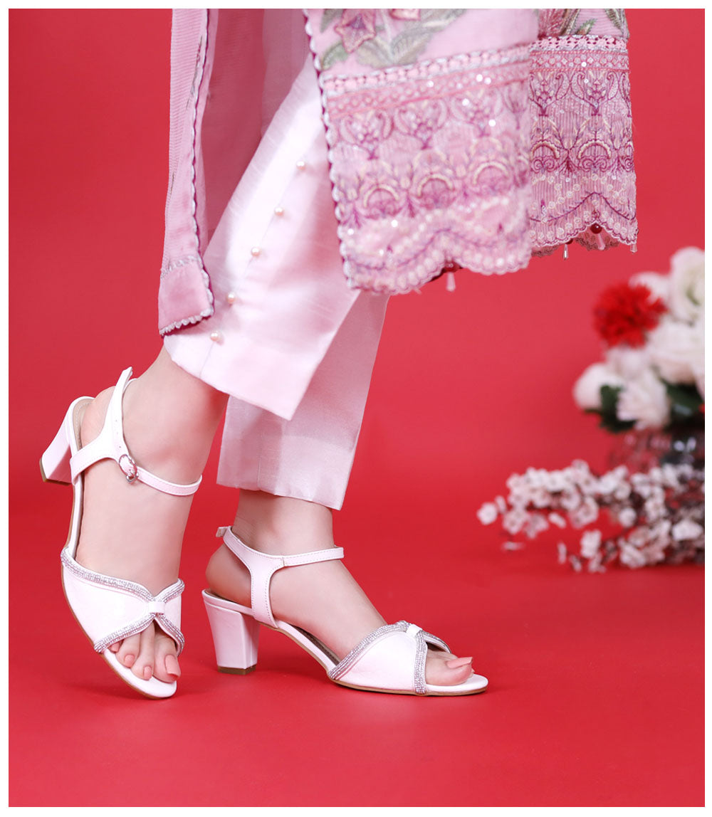 Salena Women's Heel Court Shoes Elegancia Price in Pakistan - View Latest  Collection of Flip Flops & Sandals